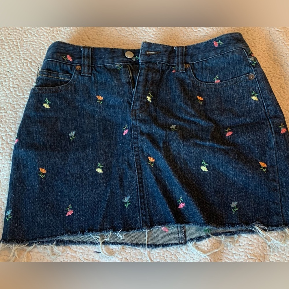 Liz Claiborne Mini Skirt with Hand Embroidered flowers
